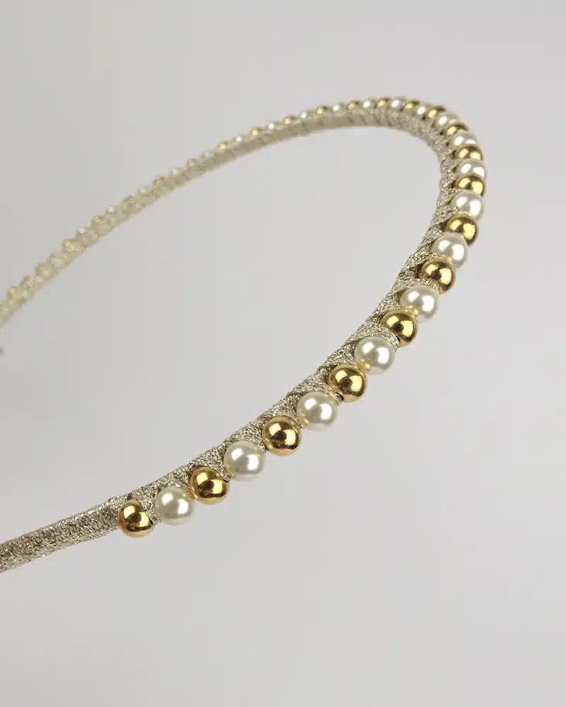 Accessoire de tête fait main à perles bicolores nacrées et or