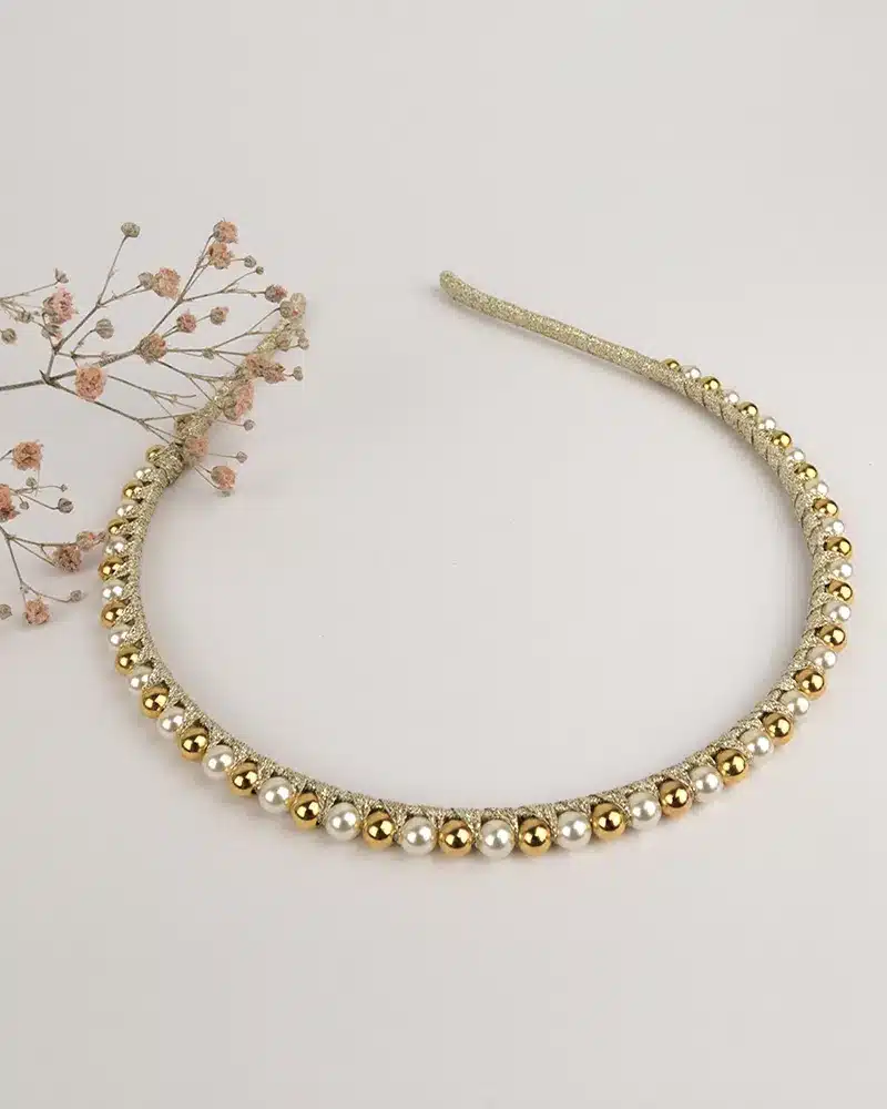 Bijou de tête à perles blanc cassé et or pour un mariage