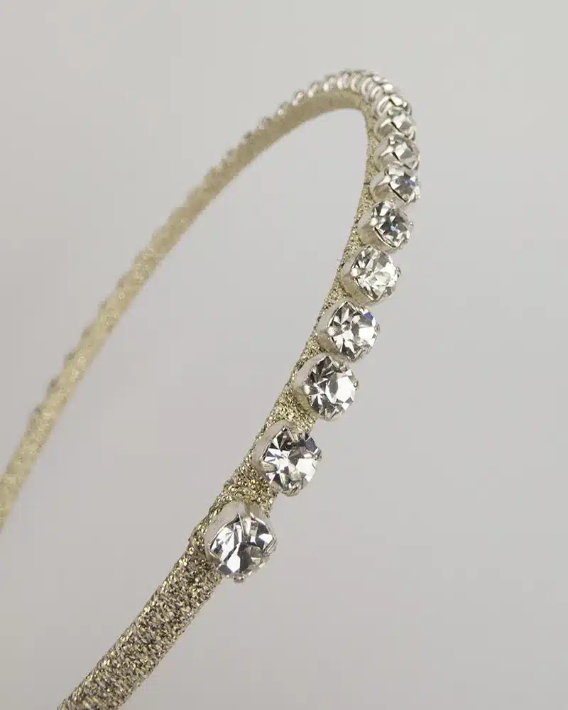 Serre-tête de cérémonie avec cristaux sertis pour une coiffure de princesse | Atelier Araçari